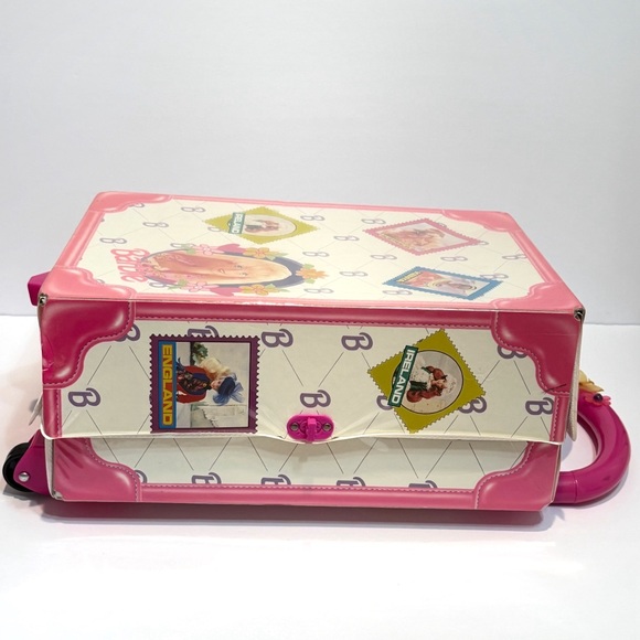 90s Barbie Take Along Doll Trunk World Travel Handle Rolling Cardboard Suitcase - Picture 10 of 16